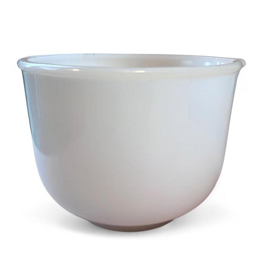 Vintage Glasbake White Milk Glass Spout Mixing Bowl 20CJ Sunbeam Mixmaster - Picture 2 of 8